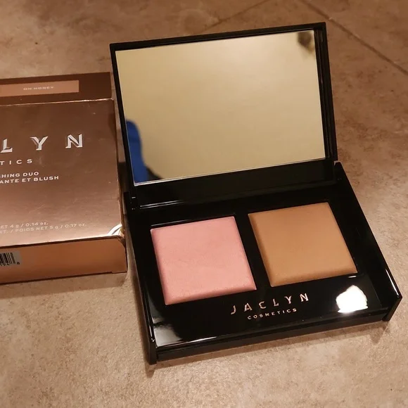 Bronze & Blushing Duo - Picture 1 of 4